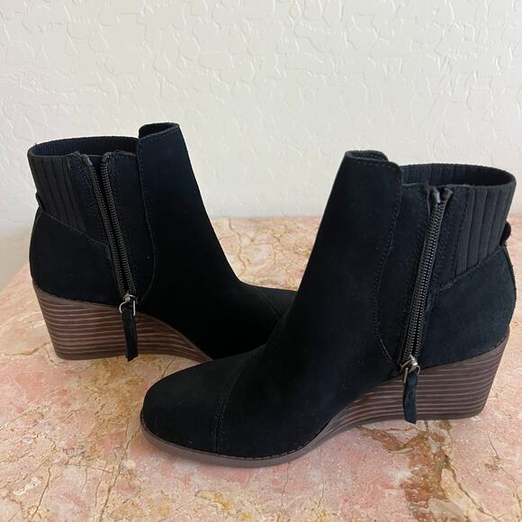 TOMS Black Sadie Suede Wedge Ankle Boot Bootie Womens 6.5 New - Picture 7 of 11